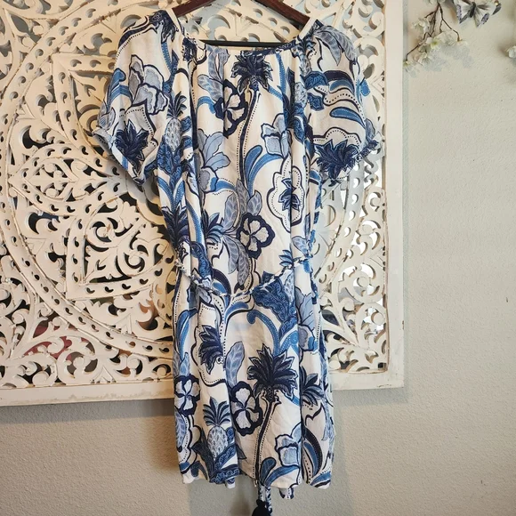 TORI RICHARD DRESS BUTTON DOWN BRAIDED BELT SHORT SLEEVES FLORAL NWOT SIZE SMALL - Picture 15 of 15